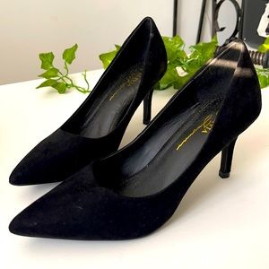 Women’s Shoes - Black - Pointed toe - size 6